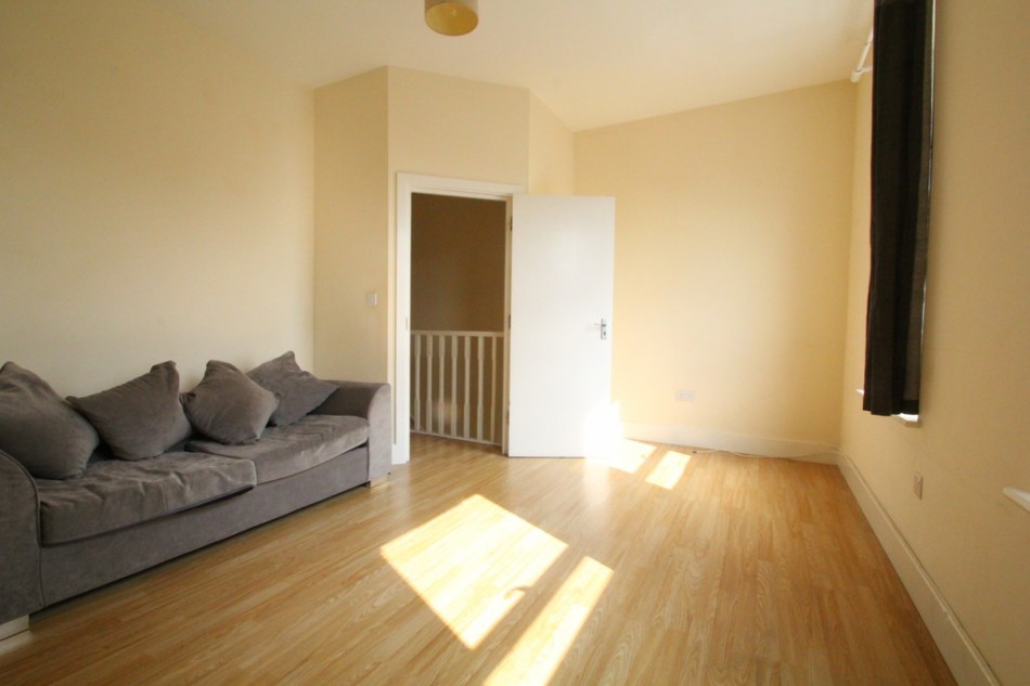 Images for Green Lanes, Haringey EAID:a715bec80fa7dfbe68cbc907ead71bf4 BID:1