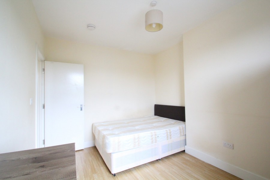 Images for Green Lanes, Haringey EAID:a715bec80fa7dfbe68cbc907ead71bf4 BID:1