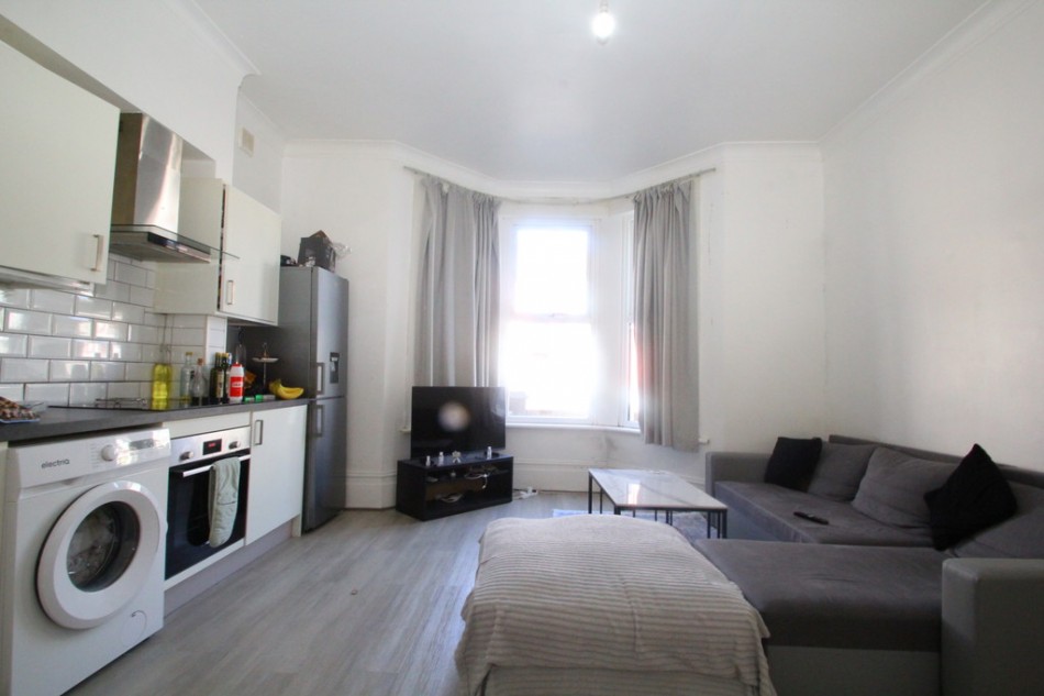 Images for Lausanne Road, Haringey EAID:a715bec80fa7dfbe68cbc907ead71bf4 BID:1